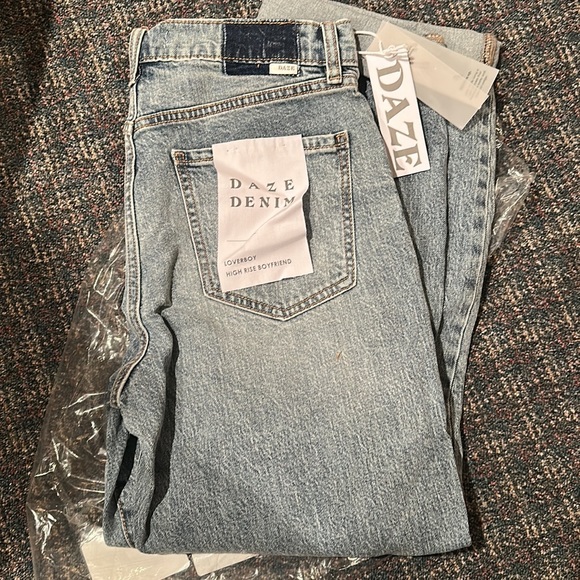 Daze Denim Loverboy High-rise Distressed Boyfriend Jeans in Karma - Picture 8 of 9